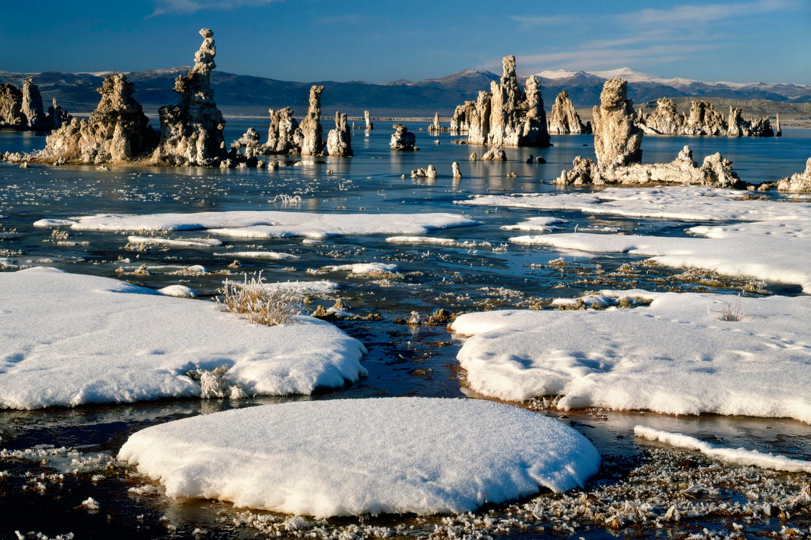 Mono Lake Ca In Winter - HD Wallpaper 