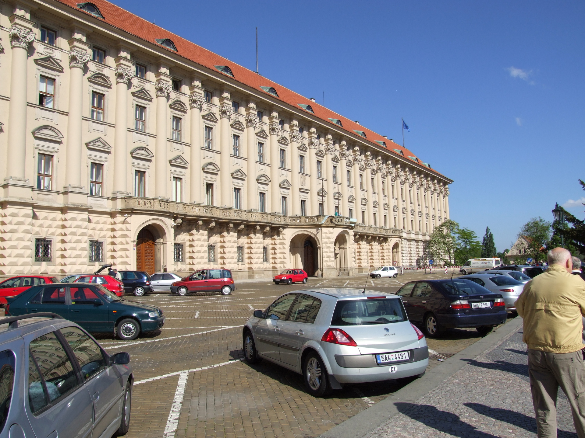 Prague - Hot Hatch - HD Wallpaper 