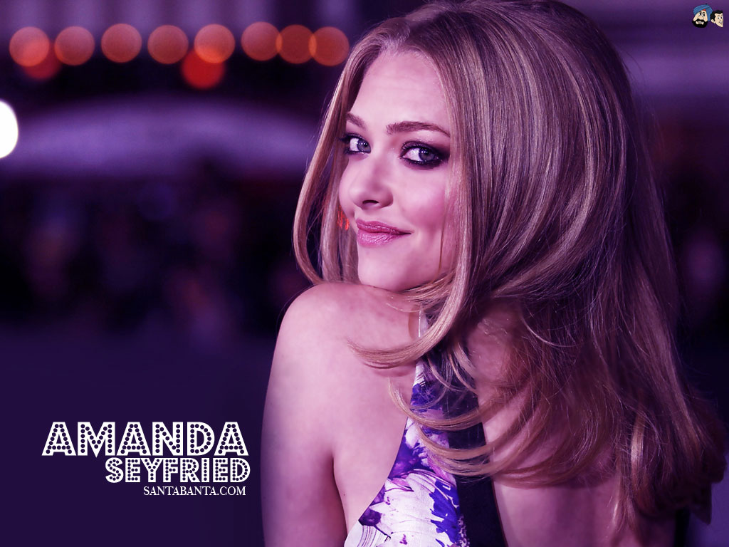 Amanda Seyfried And Deepika Padukone - HD Wallpaper 