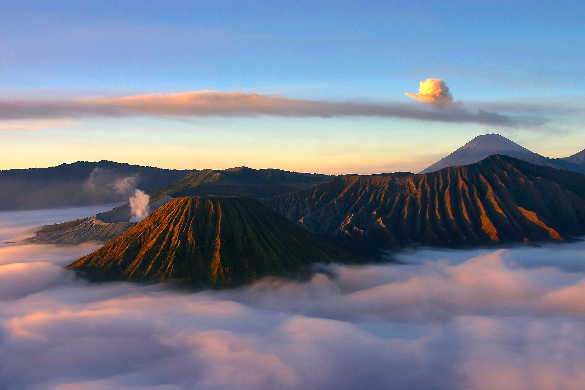 Free Mount Bromo High Quality Wallpaper Id - Mount Bromo - HD Wallpaper 