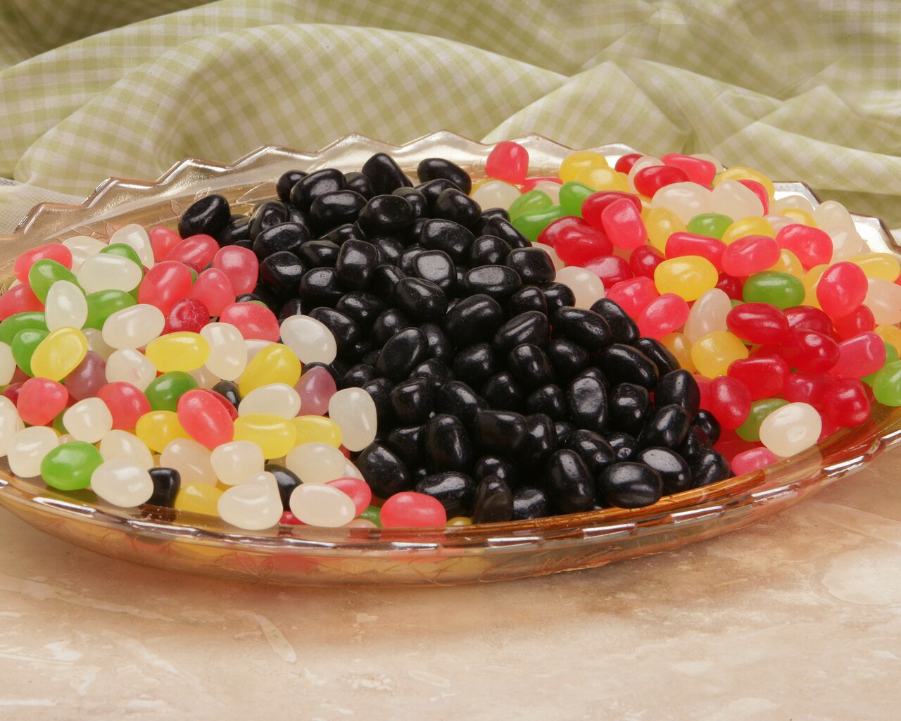 Chocolate - HD Wallpaper 