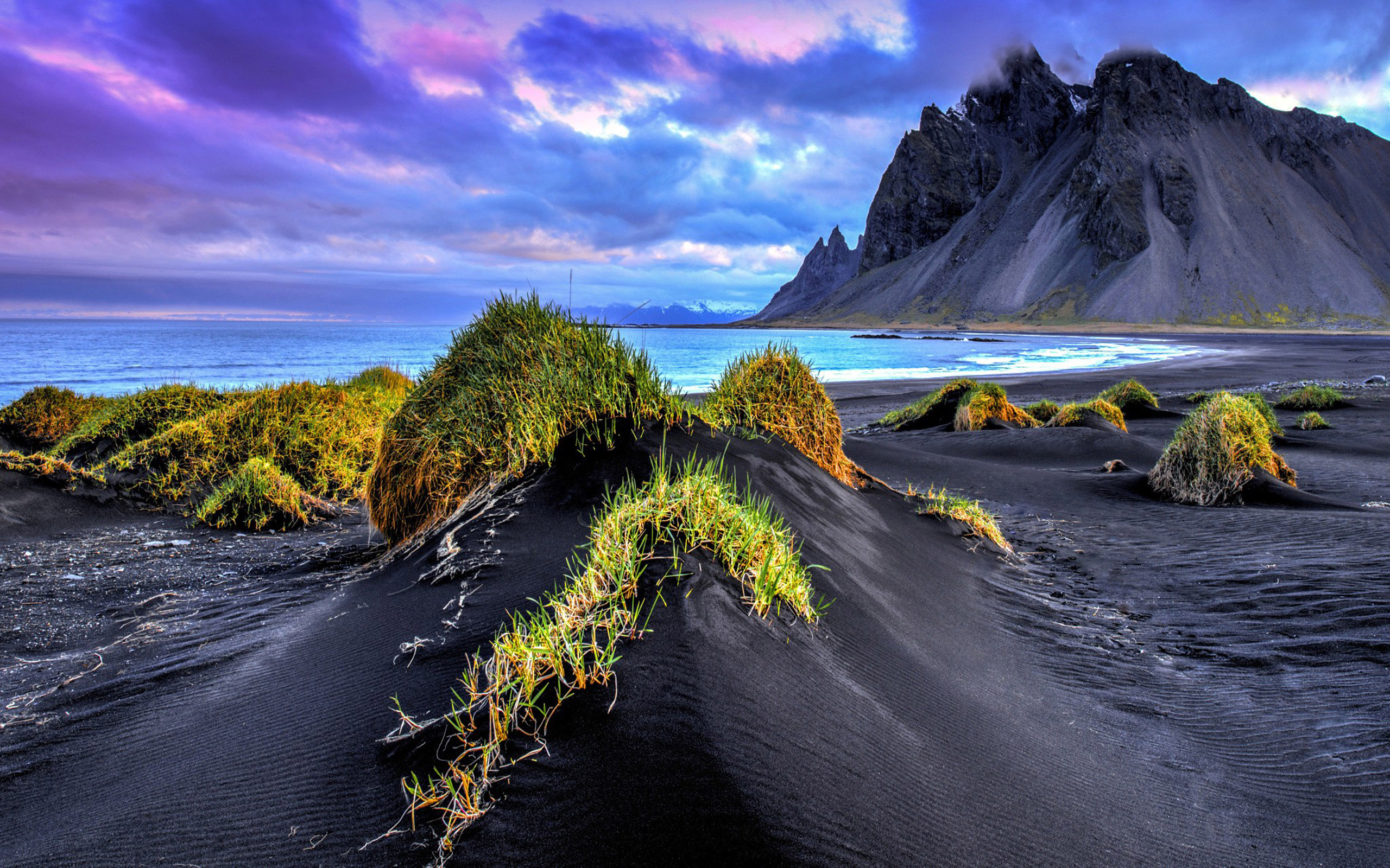 Black Sand In Nature - HD Wallpaper 