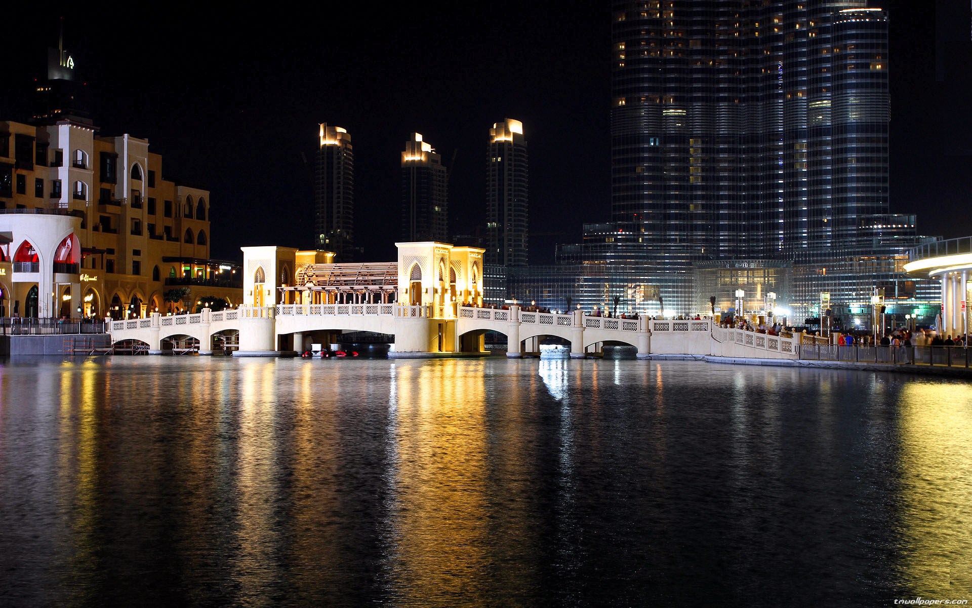 Dubai Mall Near Burj Khalifa - HD Wallpaper 