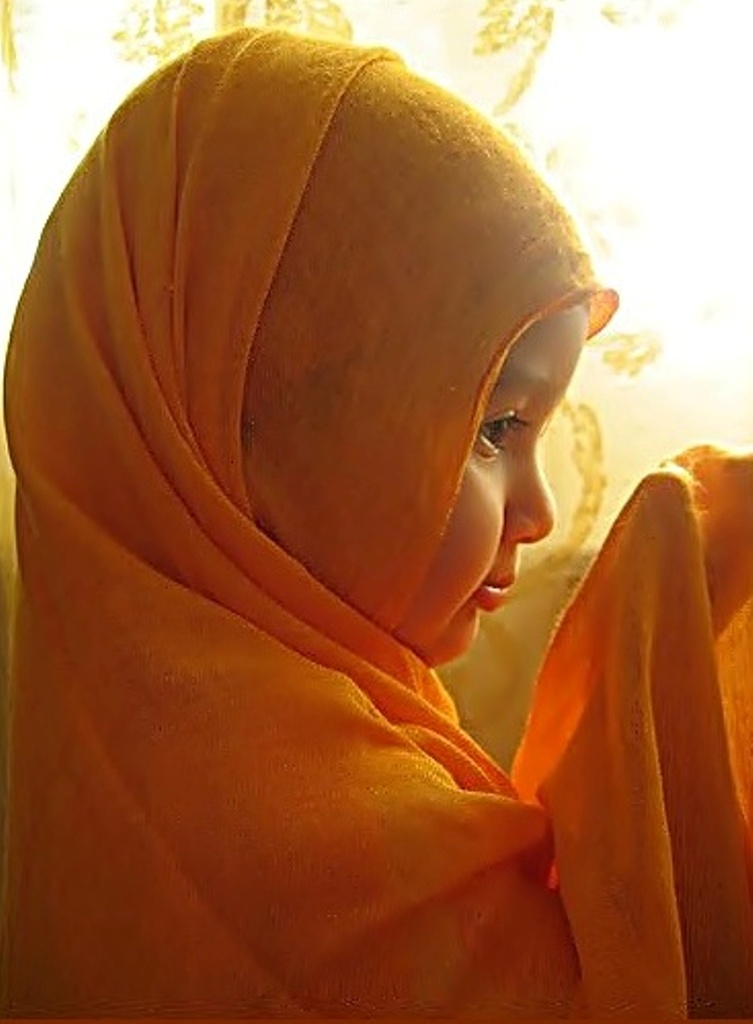 Beauty Baby Boy Muslim - Girl Crying In Dua - 753x1024 Wallpaper 