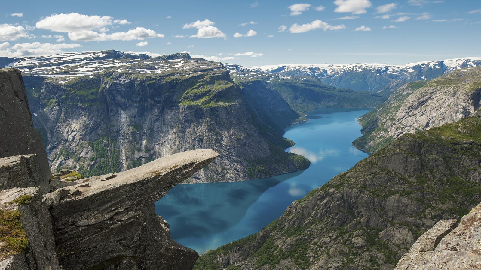 Travel To Norway, Person Looking On The Fjords - Trolltunga - HD Wallpaper 