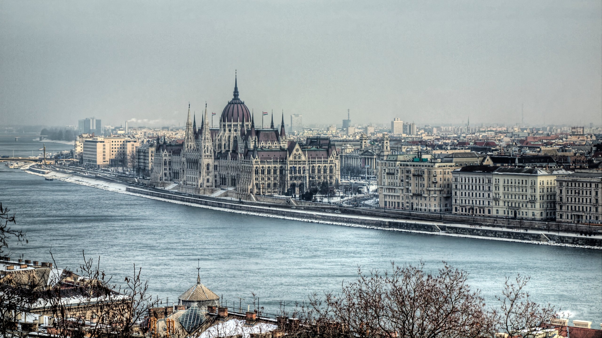 Download Hd Budapest Pc Background Id - Budapest Winter Desktop Background - HD Wallpaper 