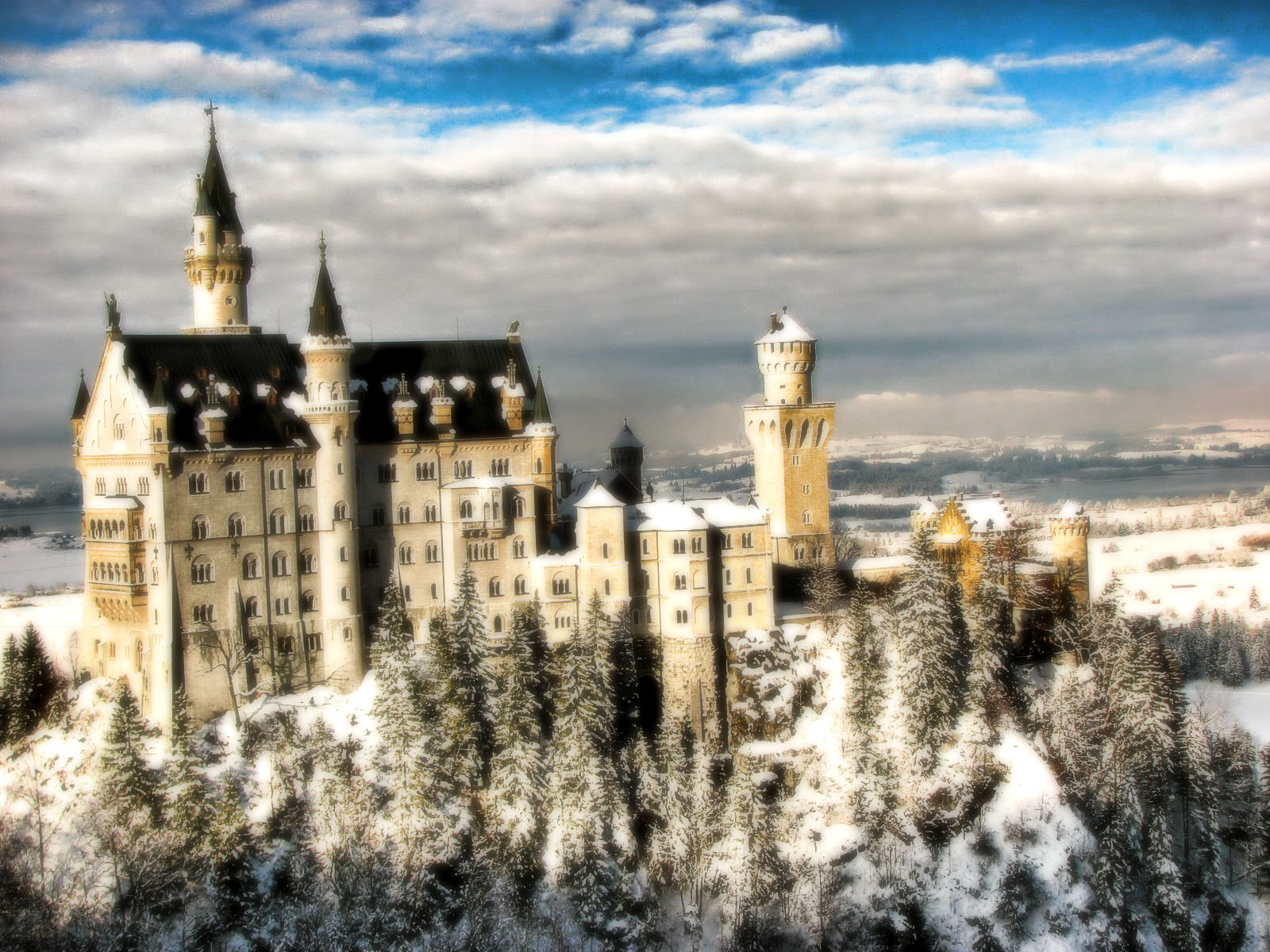 Neuschwanstein Castle - HD Wallpaper 