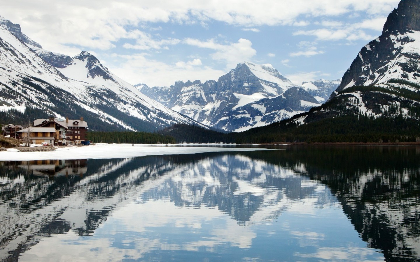 Lake Josephine, Montana, Reflection, Mountains, Clouds, - Swiftcurrent Lake - HD Wallpaper 