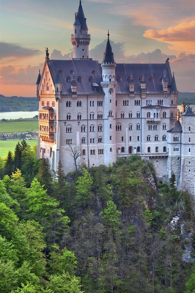 Neuschwanstein Castle - HD Wallpaper 