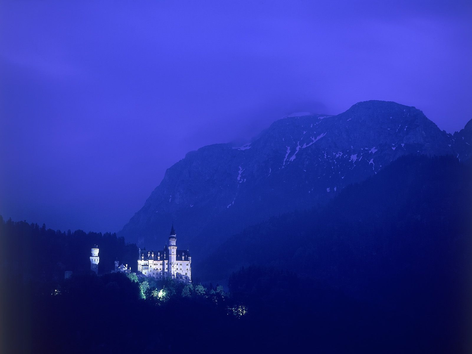 Neuschwanstein Castle Germany - HD Wallpaper 