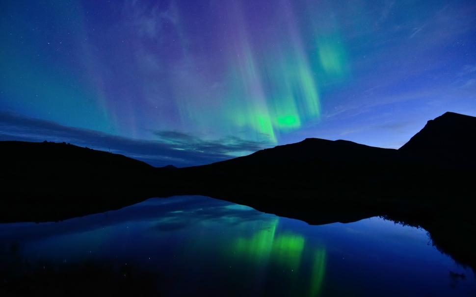 Norway, Night, Northern Lights, Blue, Lake, Water Reflection - Blue Northern Lights 4k - HD Wallpaper 
