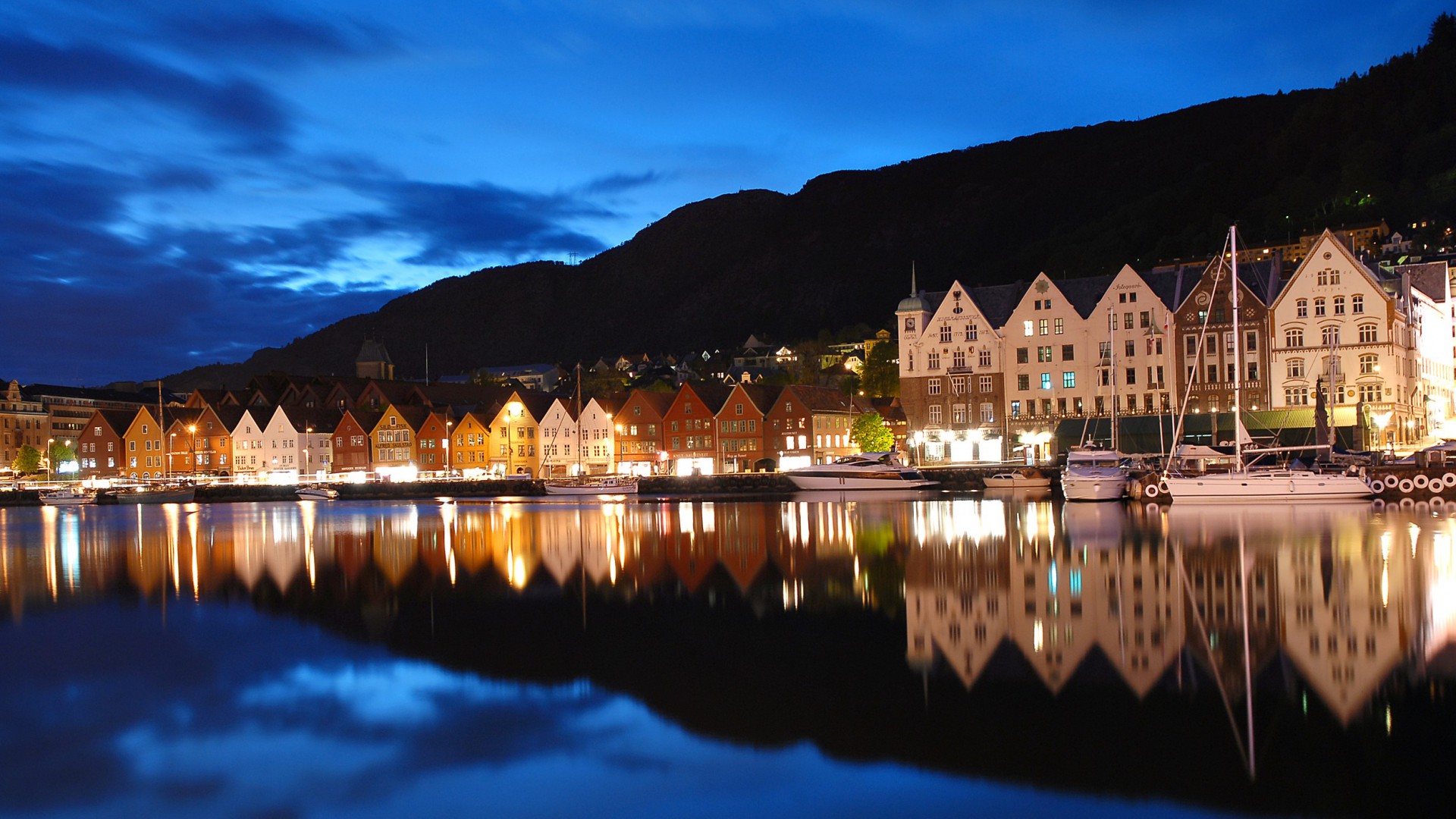 Bryggen Bergen By Night - HD Wallpaper 