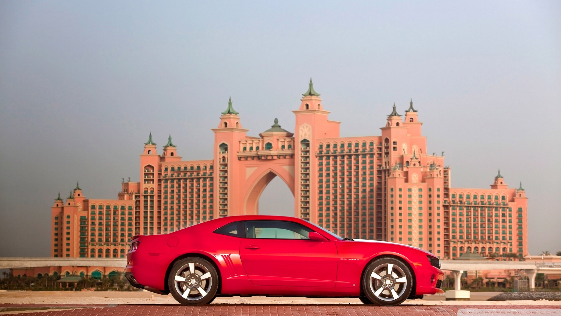 2010 Chevrolet Camaro In Middle East Side View Wallpaper - Camaro Ss 2010 - HD Wallpaper 