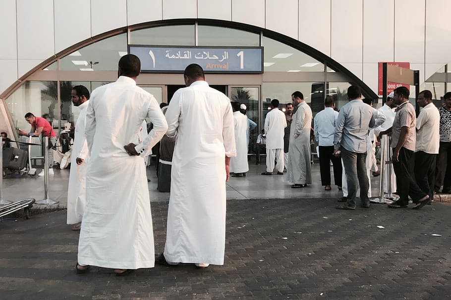 Saudi Arabia, Jeddah, Makkah Region, Airport, Middle - Priest - HD Wallpaper 
