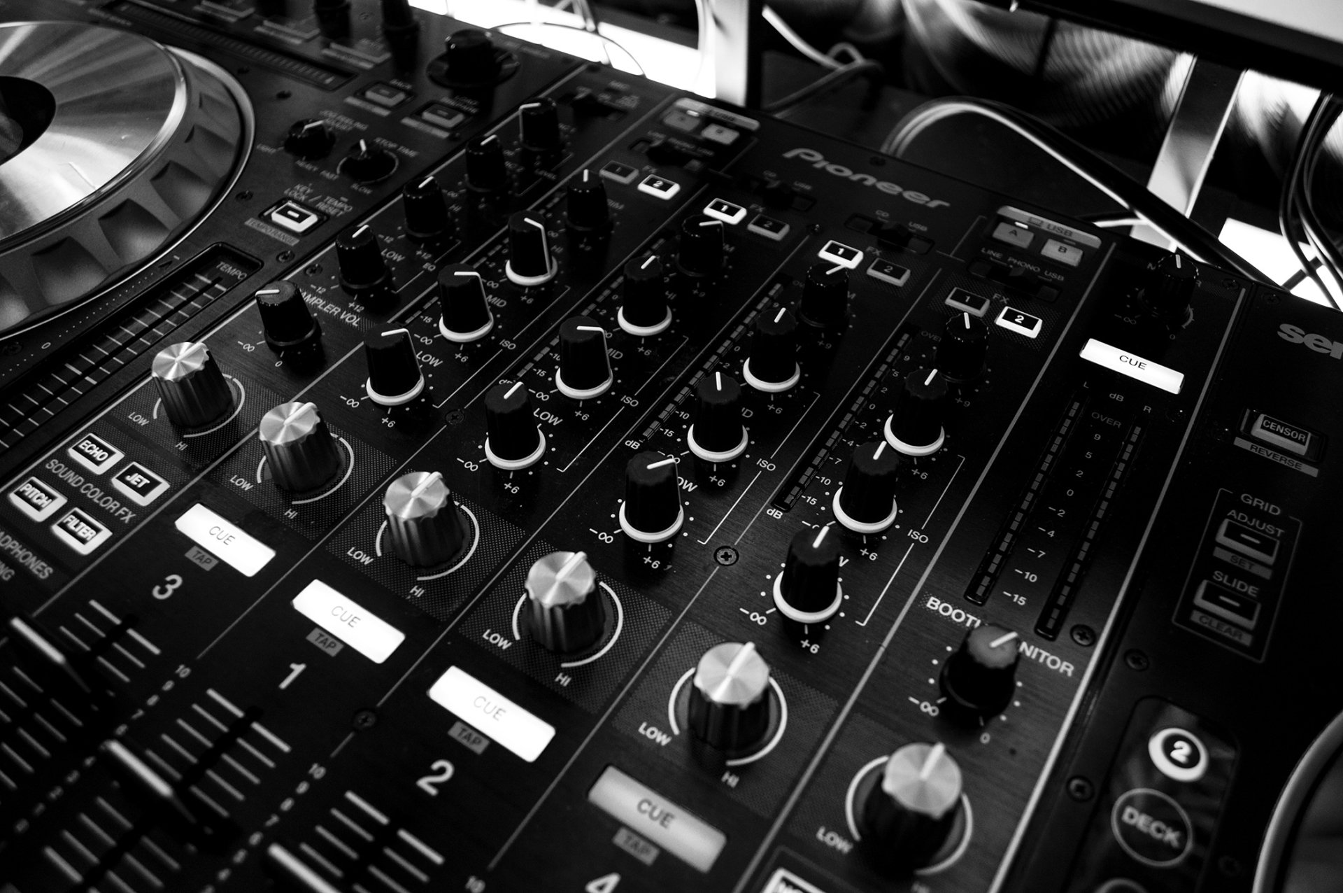 Dj Audio Mixing Panel Computer Wallpapers, Desktop - HD Wallpaper 