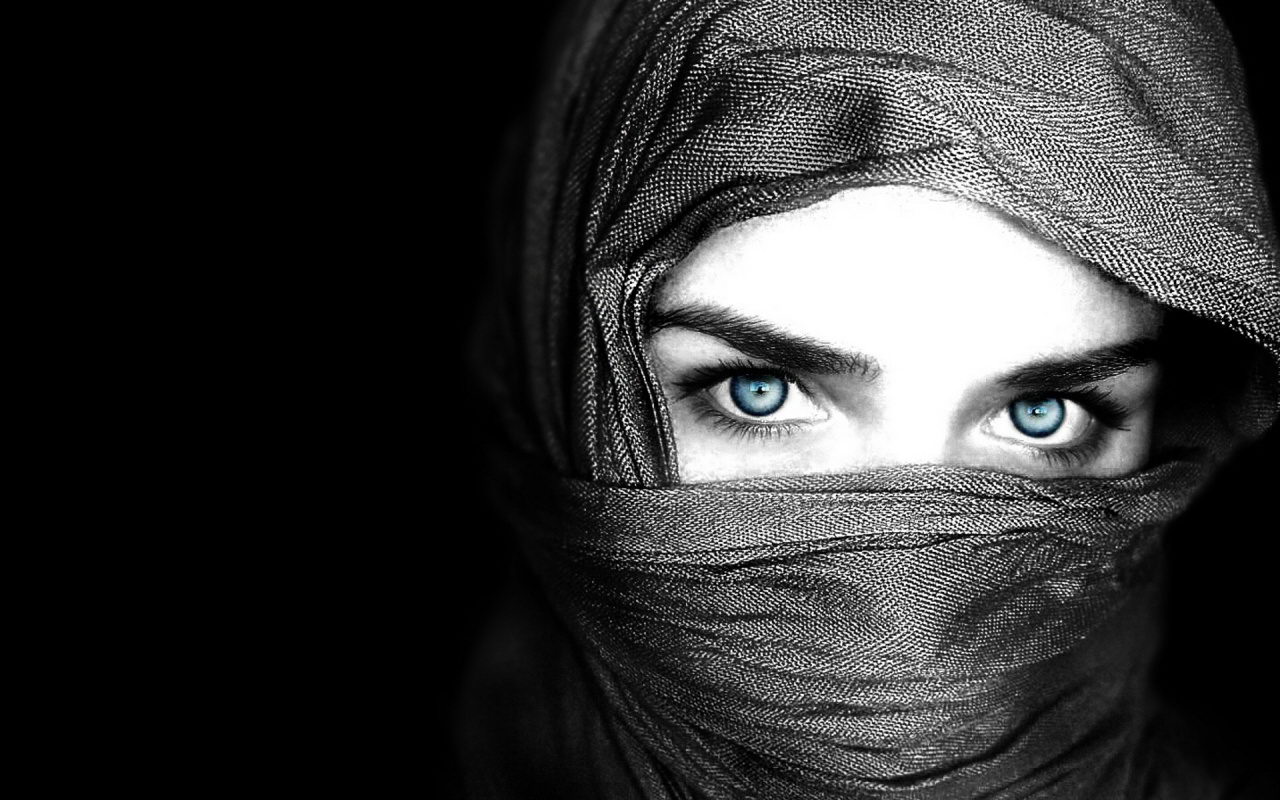 Sad Moments The Most Beautiful Desktop Wallpapers - Arabic Girl Hd - HD Wallpaper 