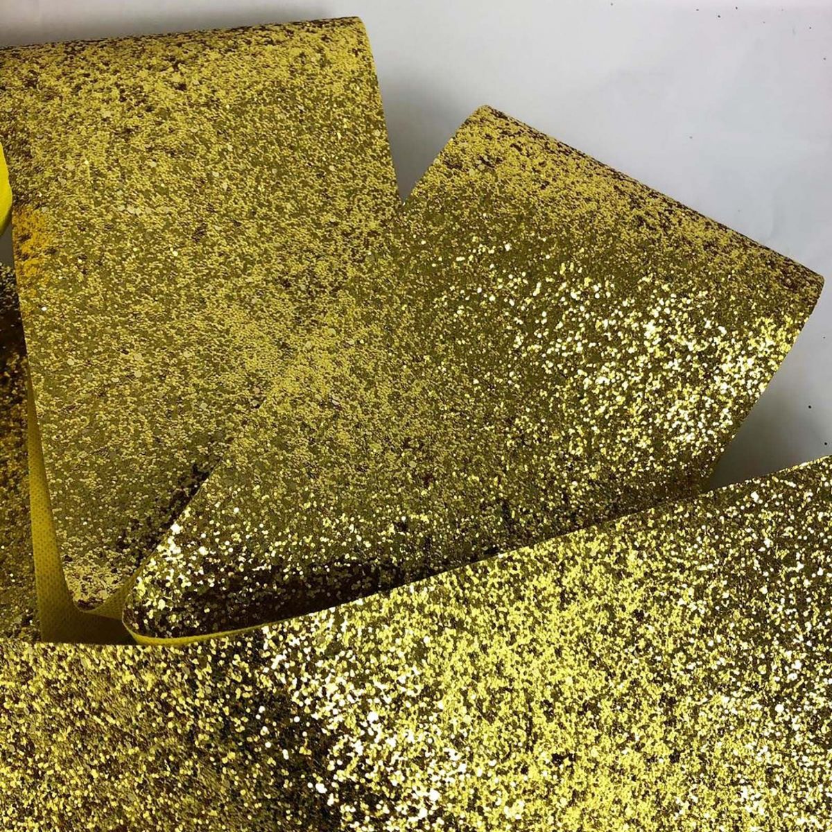 Available In 10 Colours, These Borders Will Instantly - Chair - HD Wallpaper 