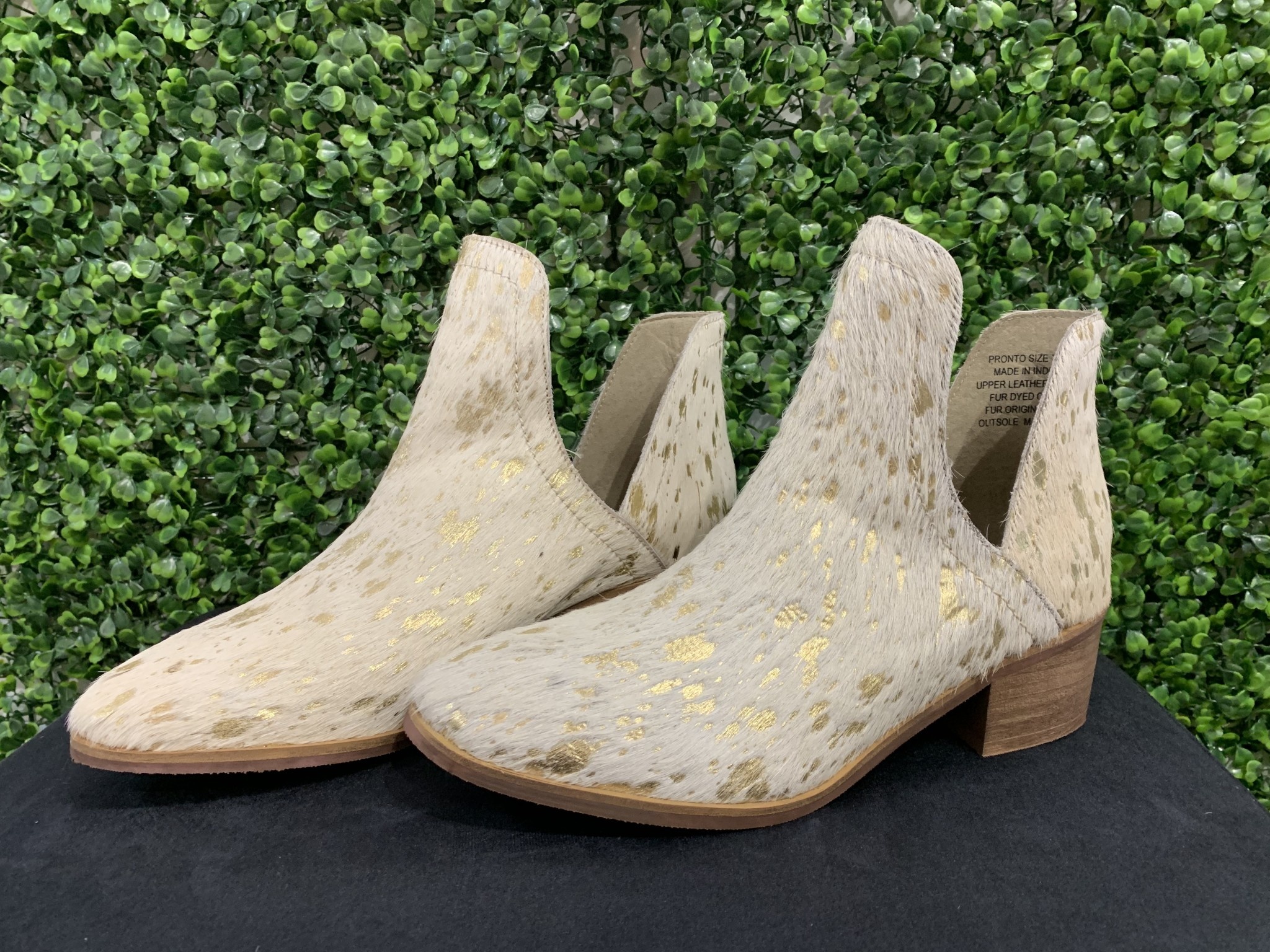 Gold Spot Wallpaper 2048x1536 Wallpaper teahub.io