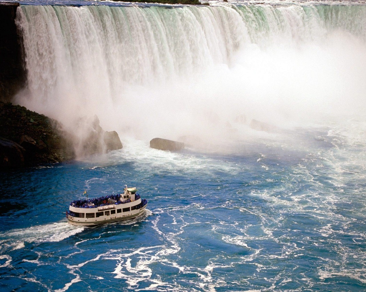 Niagara Falls Ontario Canada Hd Wallpapers - Beauty Of Niagara Falls Hd - HD Wallpaper 