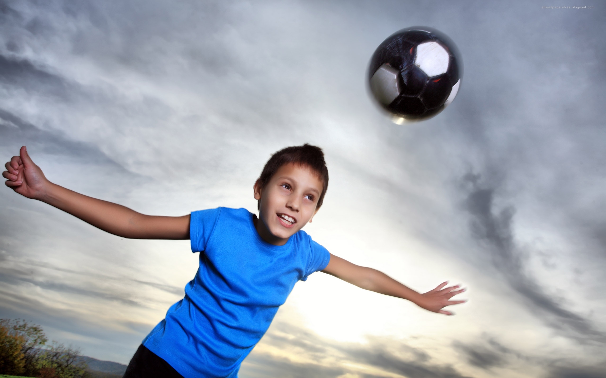 Football Kids - HD Wallpaper 
