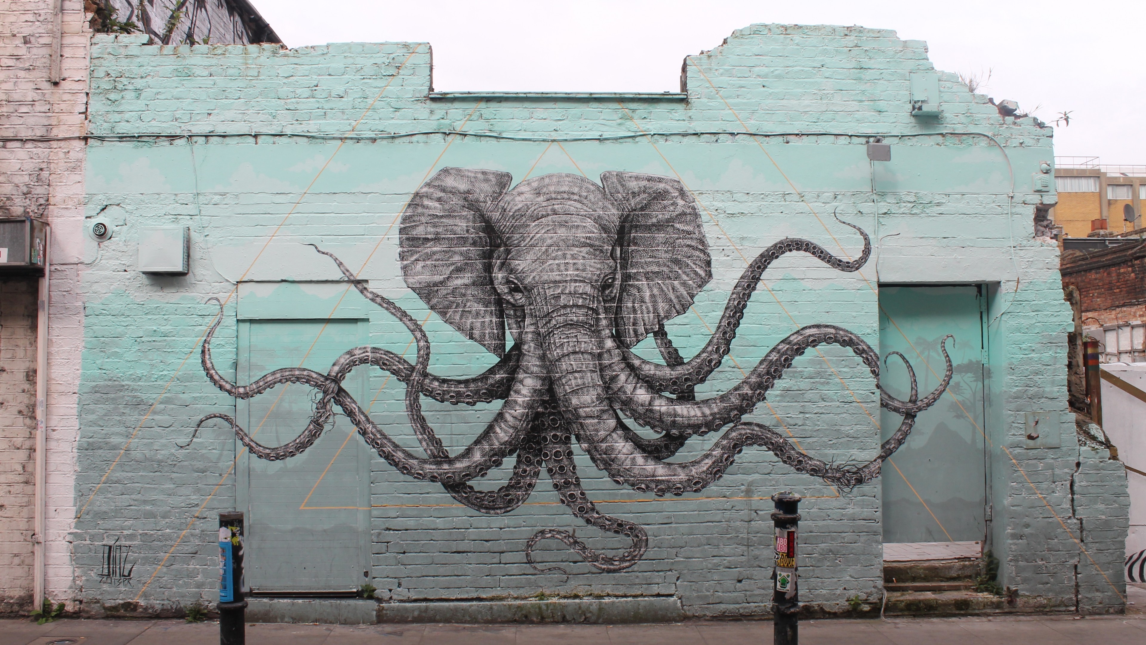 Street Art, Wall, Creature, Elephant, Graffiti, Octopus - HD Wallpaper 