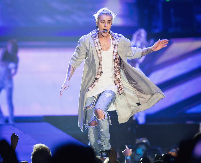 Justin Bieber Opening Night Purpose Tour - John Gibbons Dj Age - HD Wallpaper 