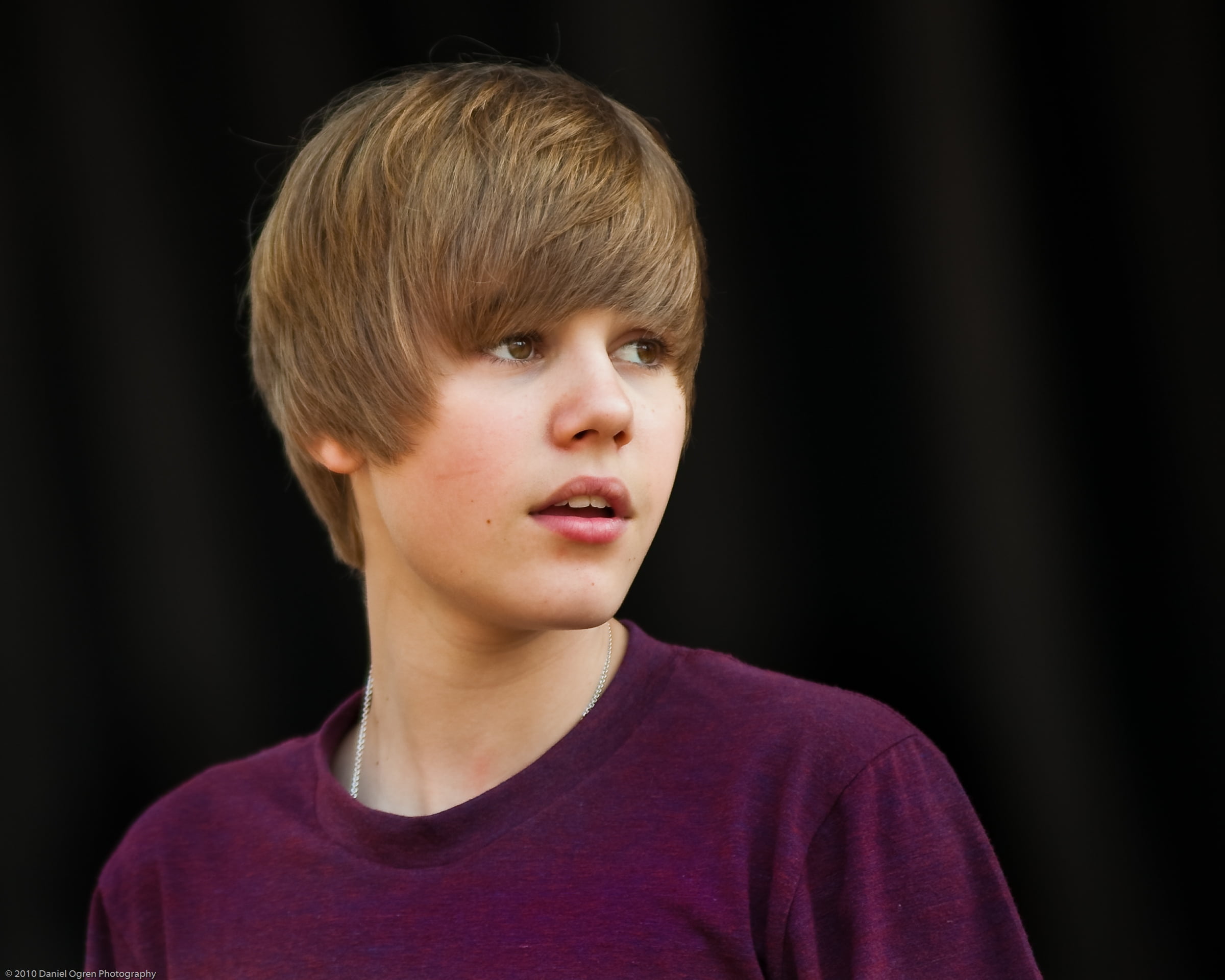Justin Bieber 2009 Haircut - HD Wallpaper 