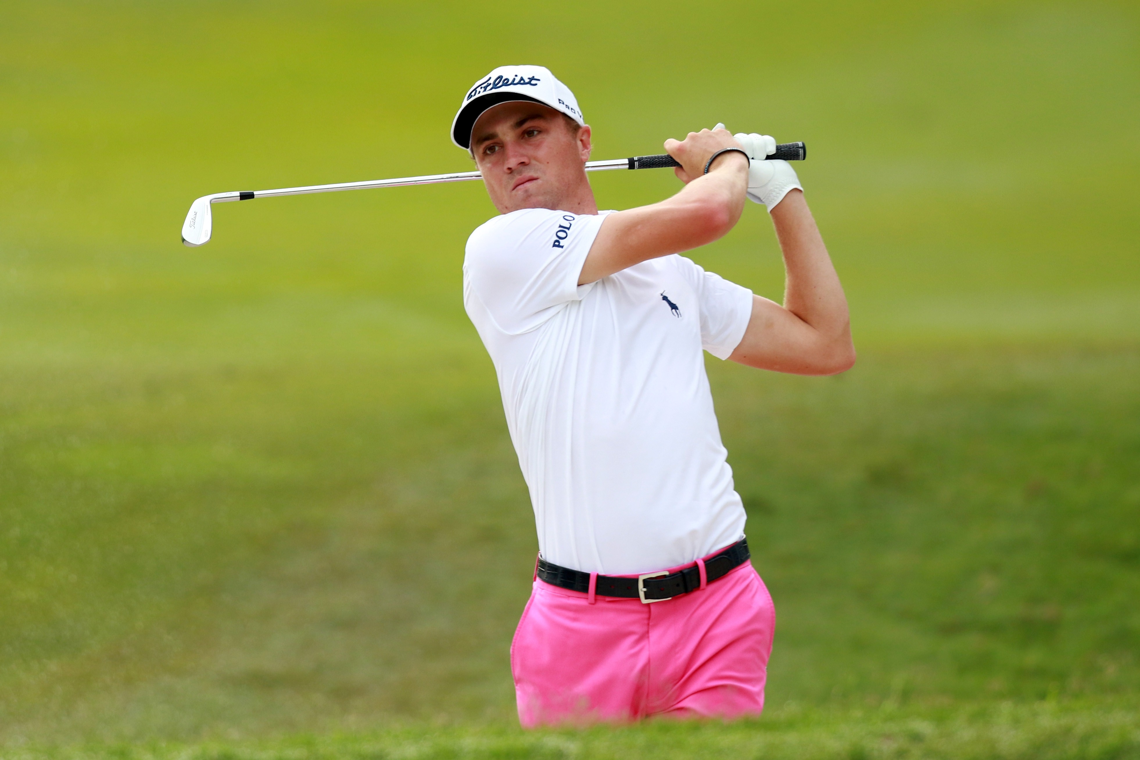 Justin Thomas In Golf Match Wallpaper - Justin Thomas Golf - 3924x2616