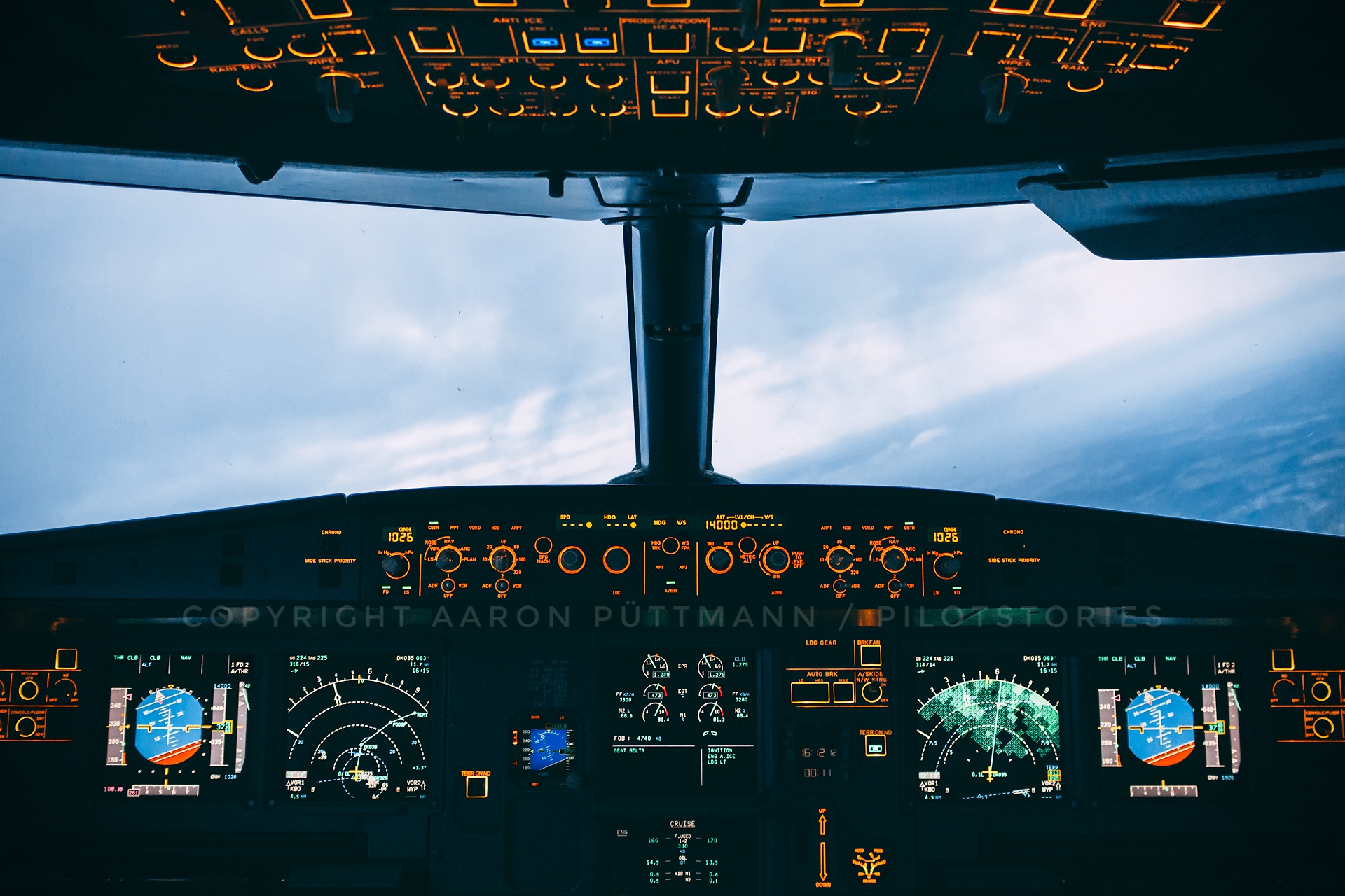 Sunset Cockpit Wallpaper Airbus A320 - Airplane Cockpit - HD Wallpaper 