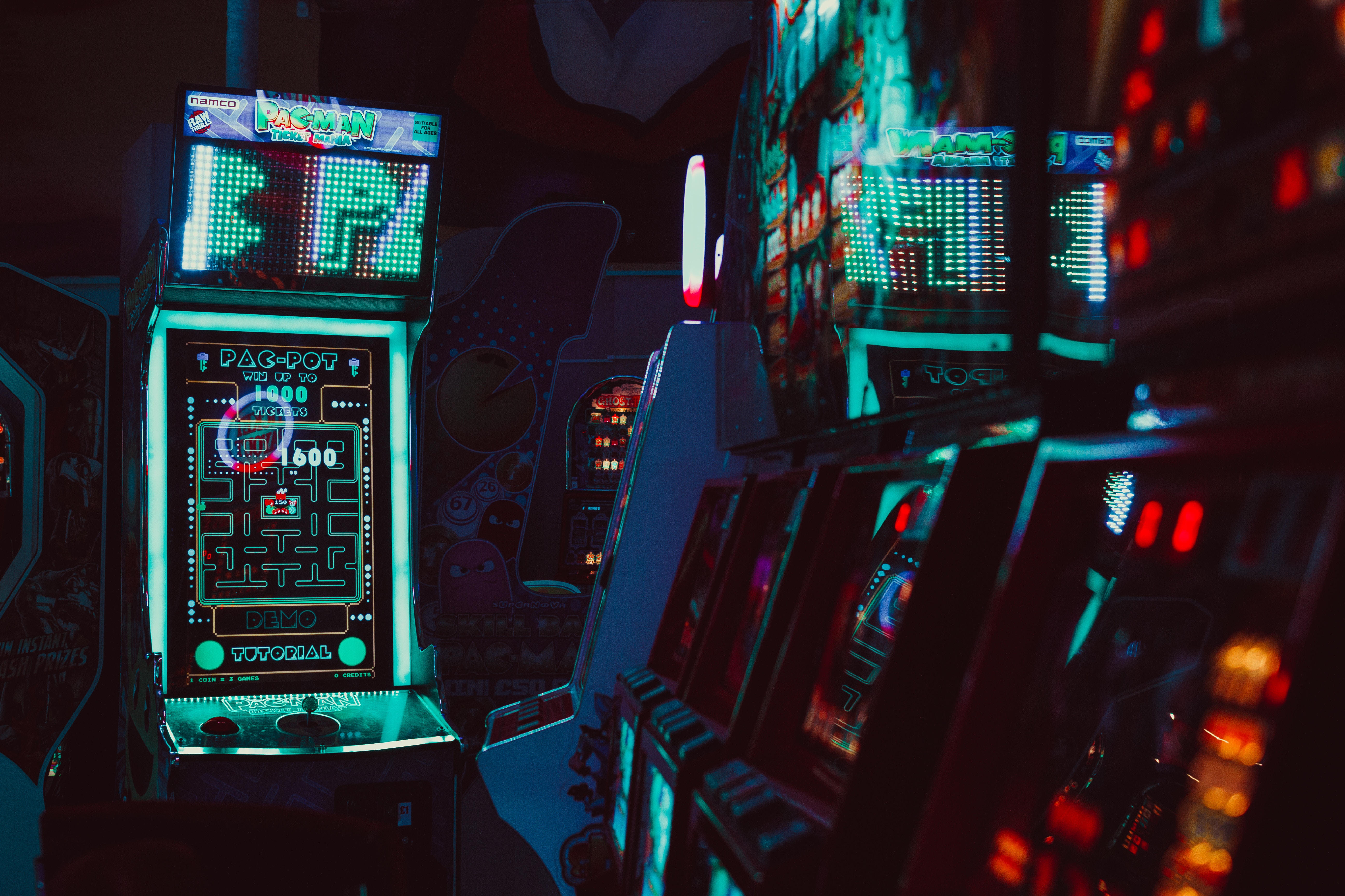 Game Retro Wallpaper 4k - HD Wallpaper 