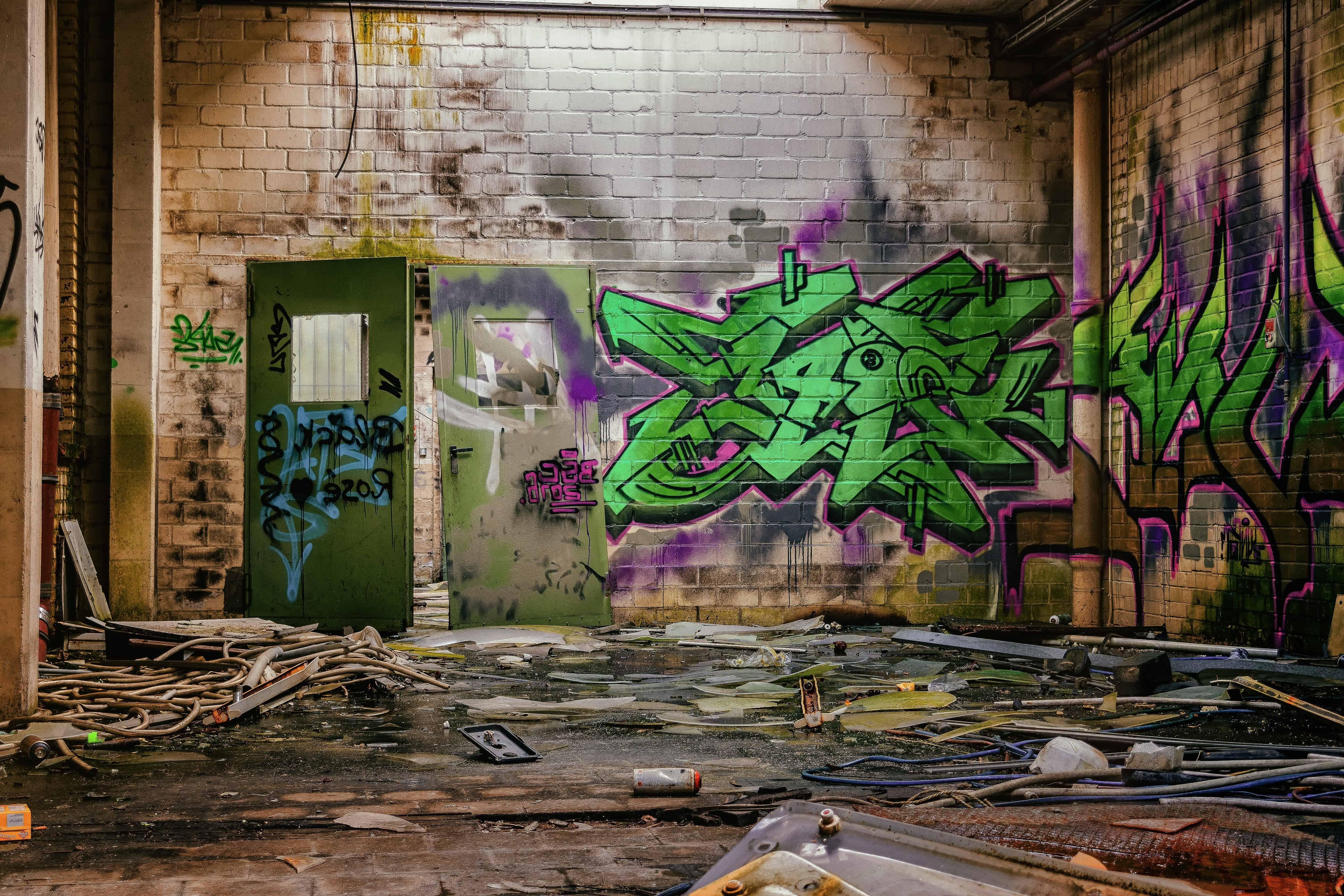 4k Real Graffiti - HD Wallpaper 