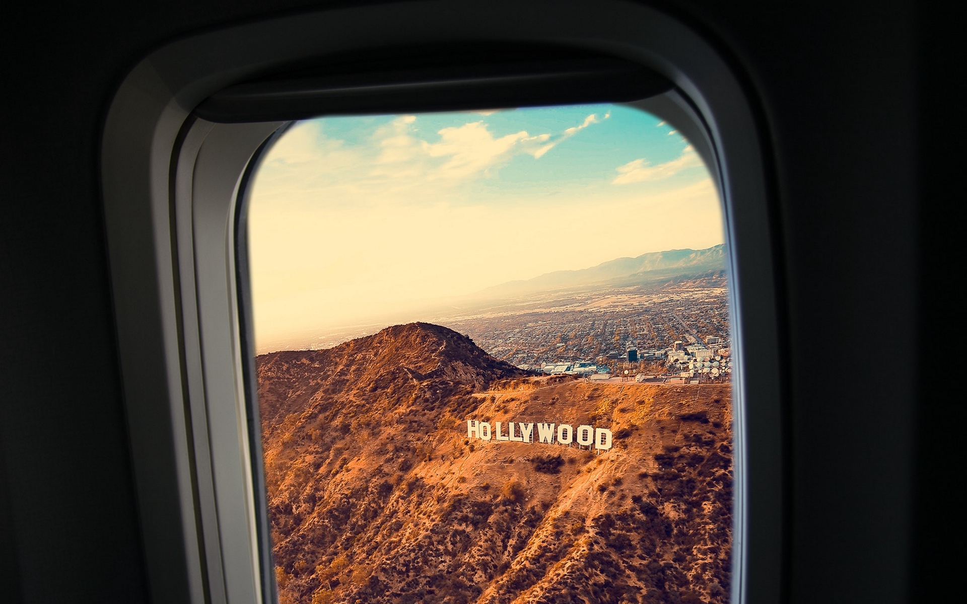 Wallpaper Of Porthole, Window, Plane, Flight, Hollywood - Phone Wallpapers Hollywood Sign - HD Wallpaper 