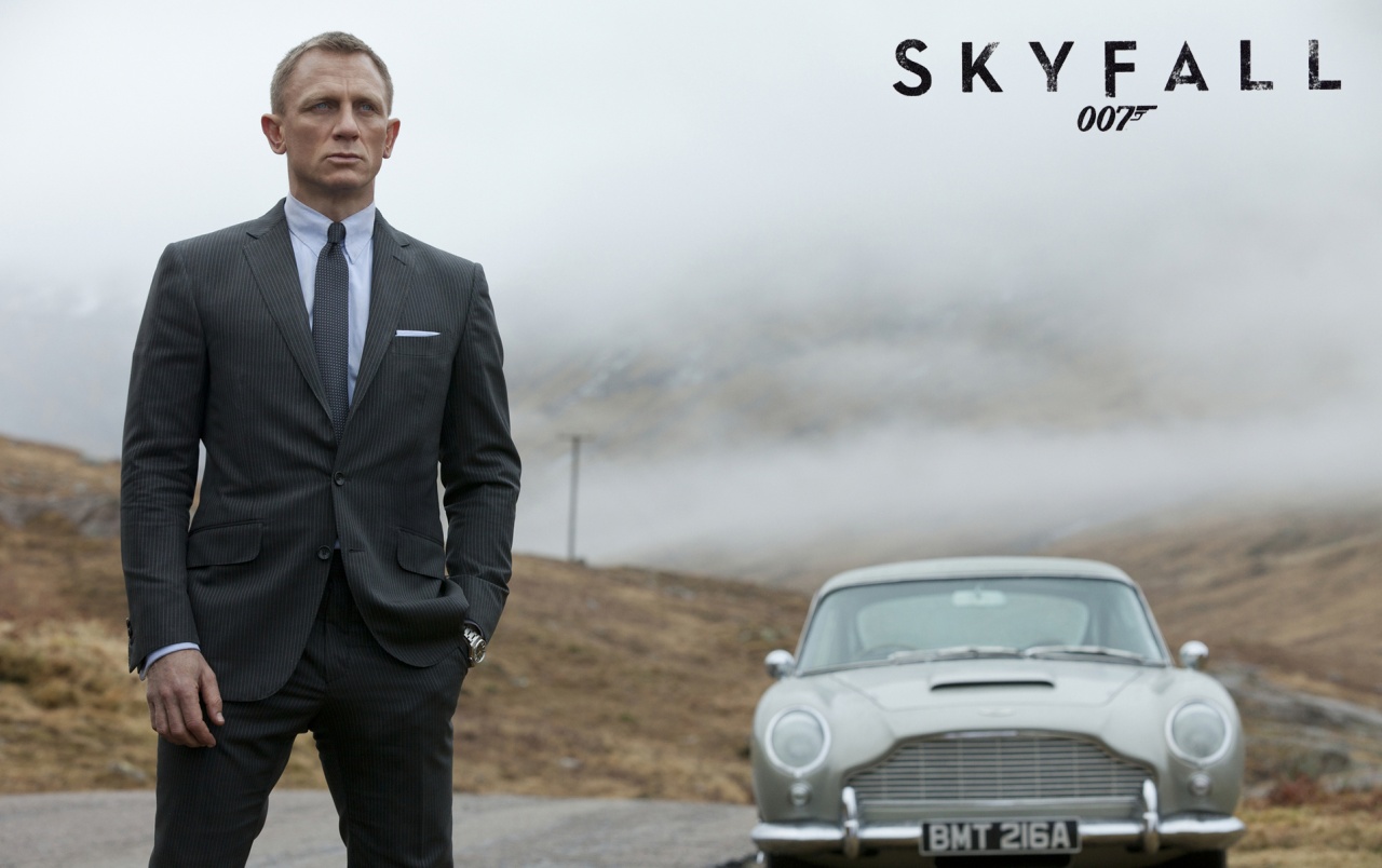 James Bond Skyfall 007 Aston Martin Wallpapers - Casino Royale James Bond Daniel Craig - HD Wallpaper 