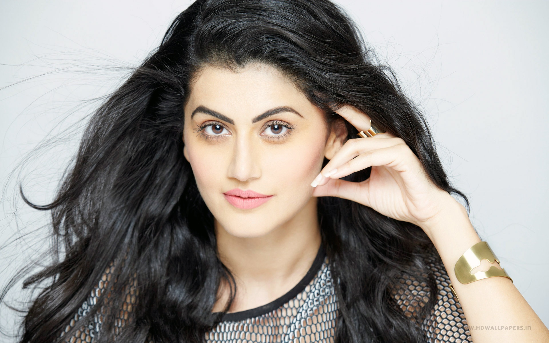 Taapsee Pannu Indian Actress - Taapsee Pannu Hd - HD Wallpaper 