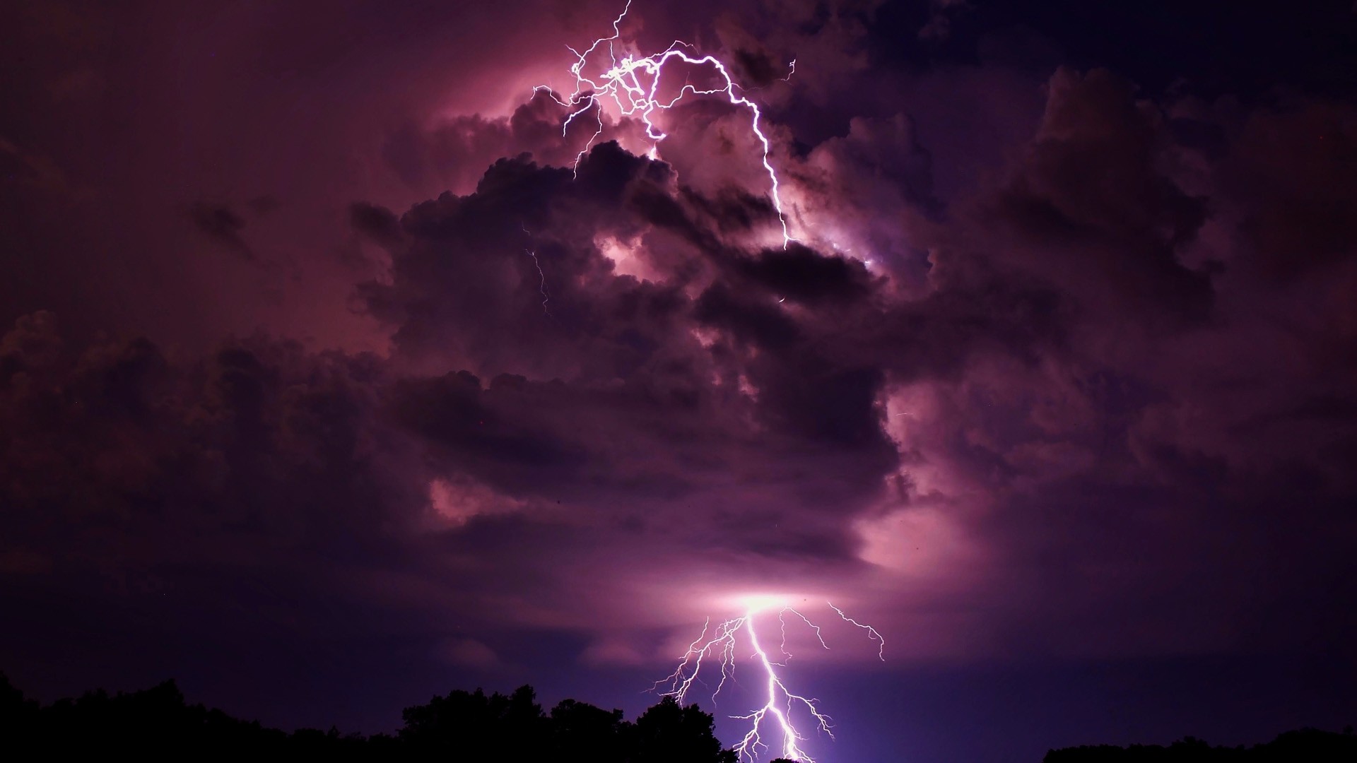 Storm Clouds With Lightning - HD Wallpaper 