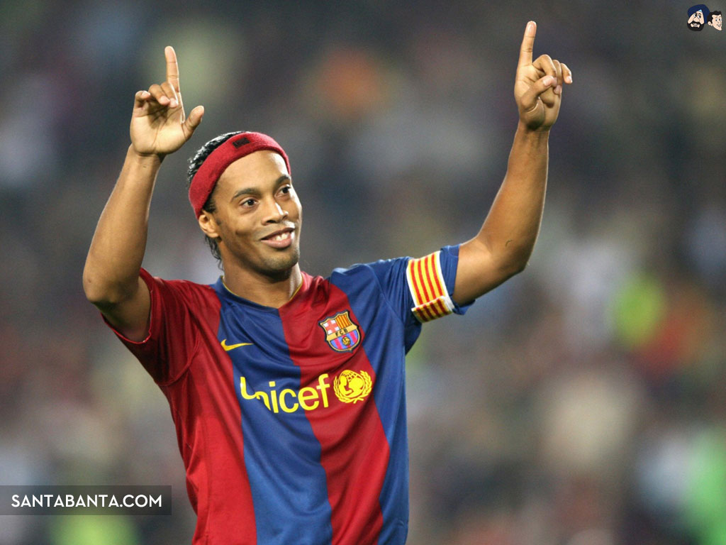 Ronaldinho - Ronaldinho Wallpaper Hd Wide - HD Wallpaper 