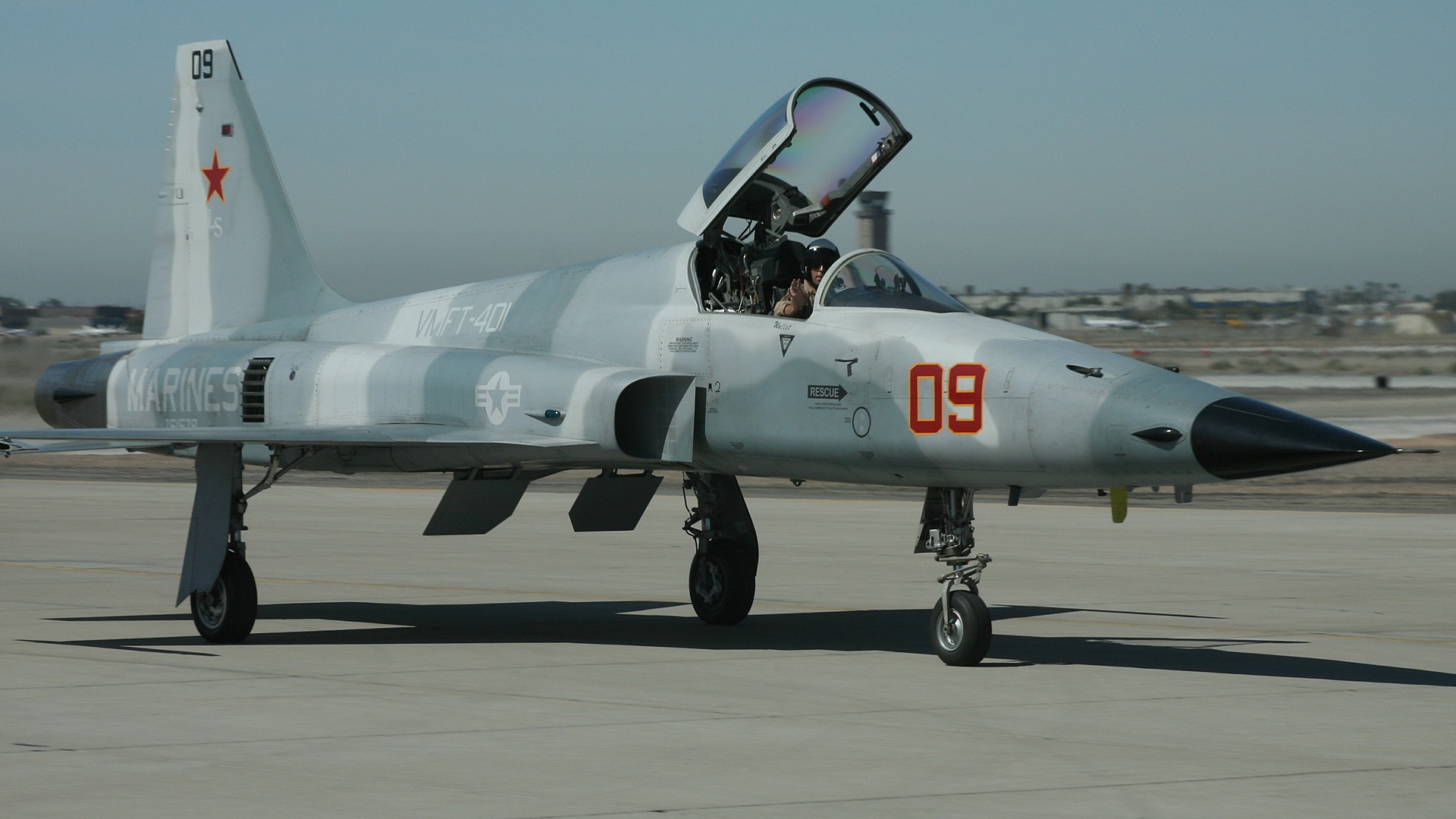 F 5e Tiger 2 - HD Wallpaper 