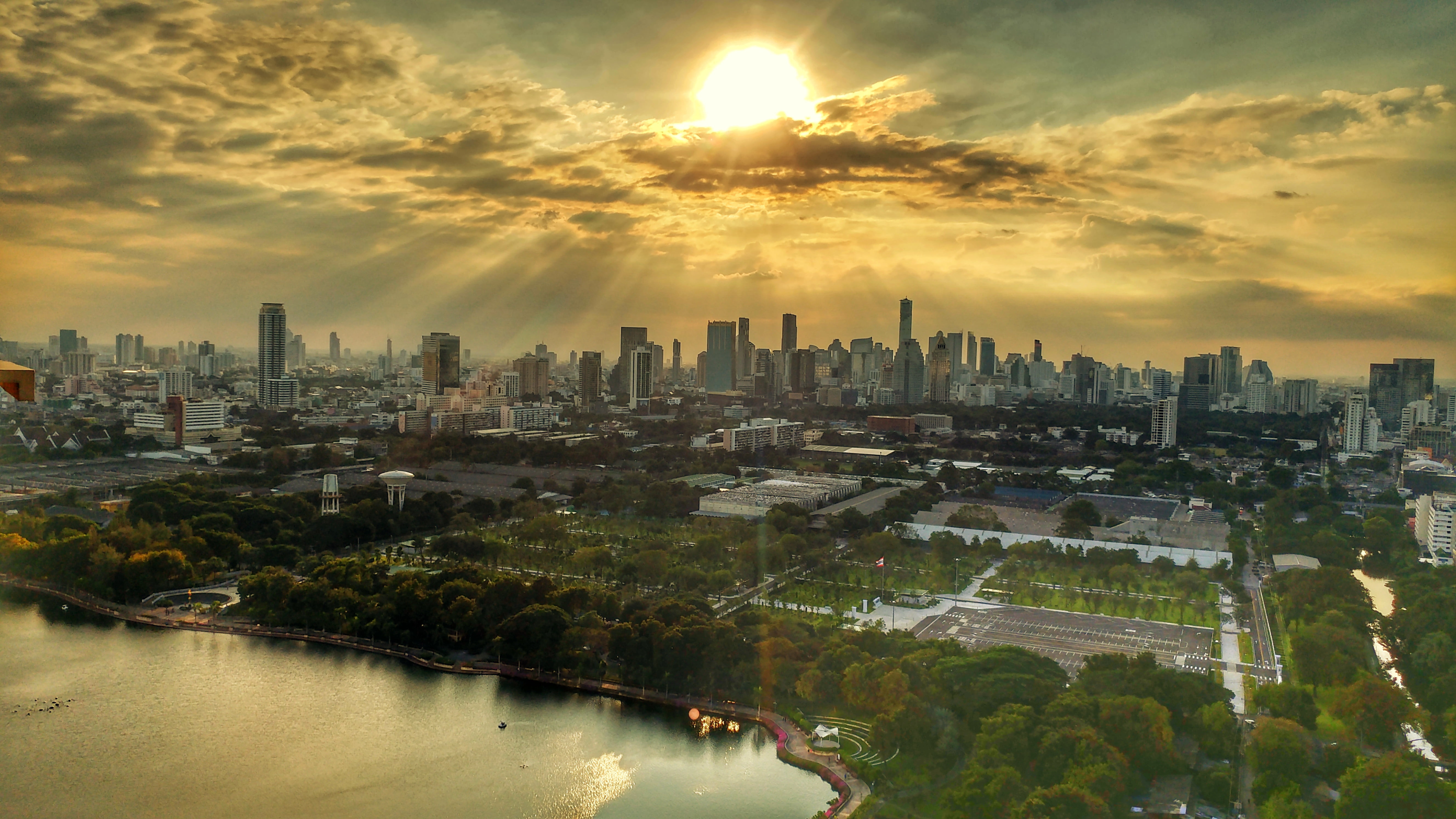 Sunset In Bangkok Thailand - HD Wallpaper 