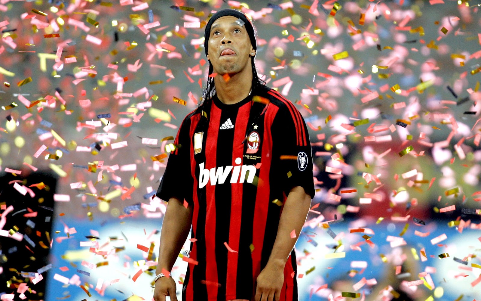 Ronaldinho Wallpaper Hd Download - HD Wallpaper 