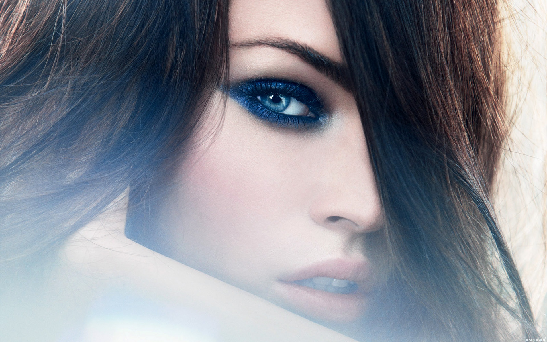 Most Beautiful Eyes Girl - HD Wallpaper 