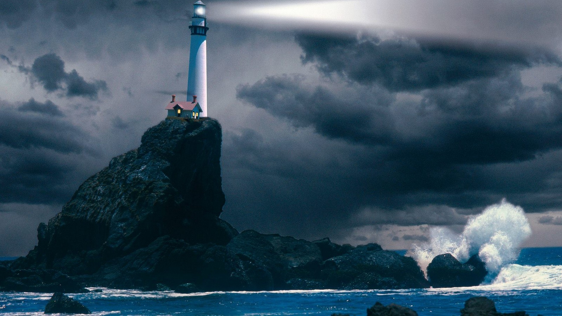 Lighthouse Storm Wallpapers Mobile On Wallpaper 1080p - Lighthouse Guiding A Ship - HD Wallpaper 