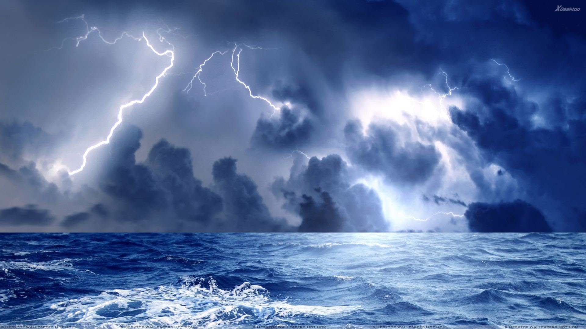 Storm At Sea - HD Wallpaper 