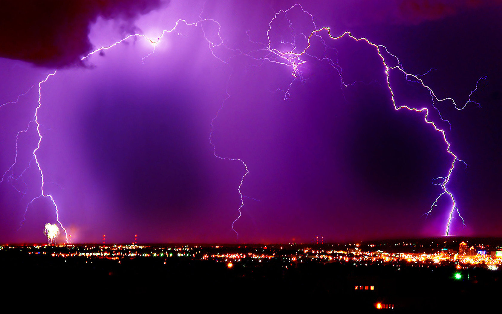Featured image of post Purple Lightning Wallpaper 4K / Download ffxiii lightning ultrahd wallpaper.