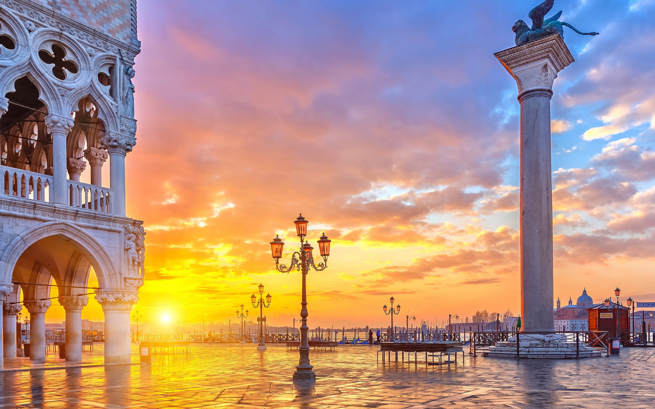 Romantic Sunset In Venice, Italy Wallpaper - Sun Rises In City - HD Wallpaper 