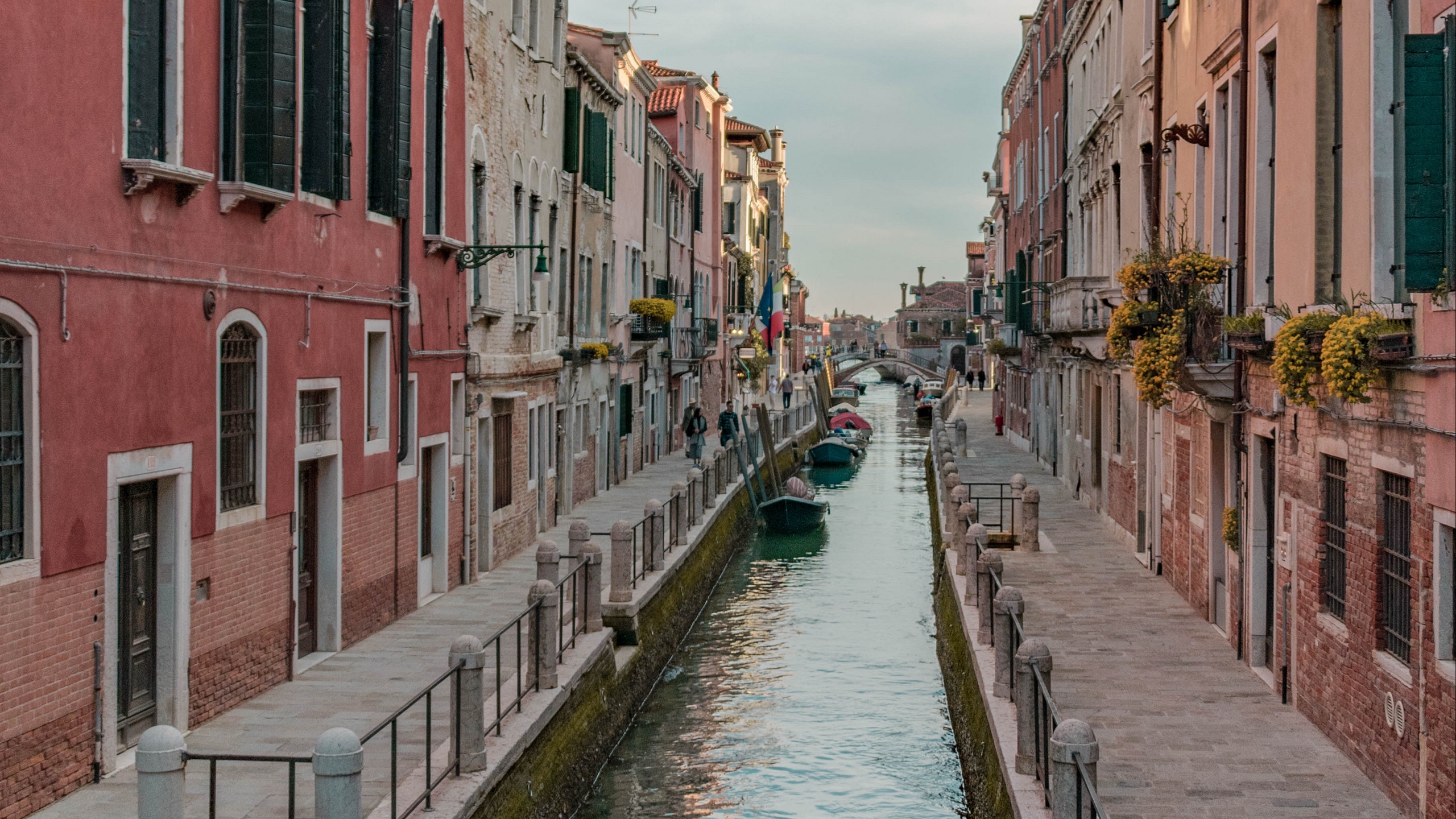 Wallpaper Canal, Building, Street, Venice, Italy - Venice - HD Wallpaper 