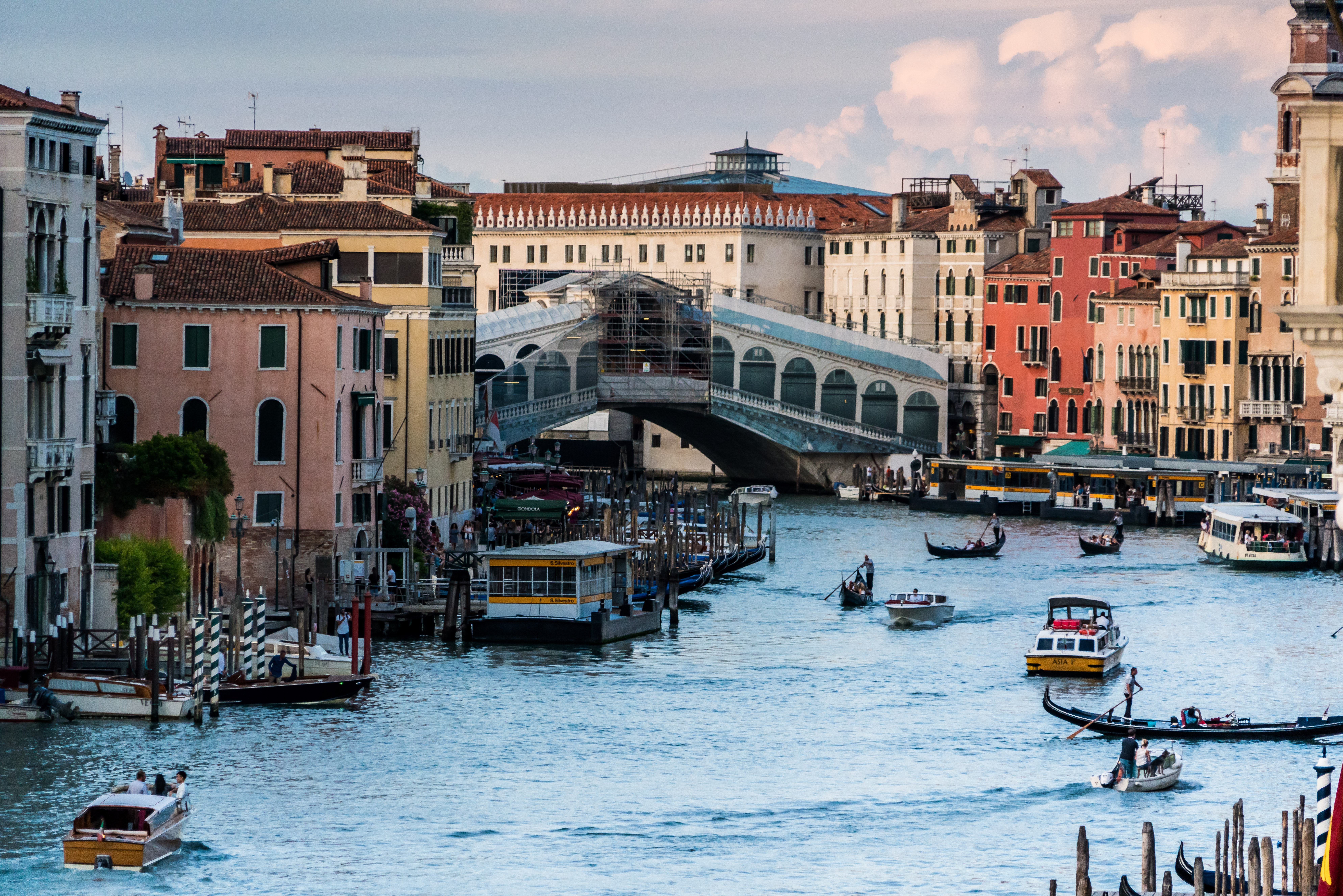 Venice Italy - Rialto Bridge - HD Wallpaper 