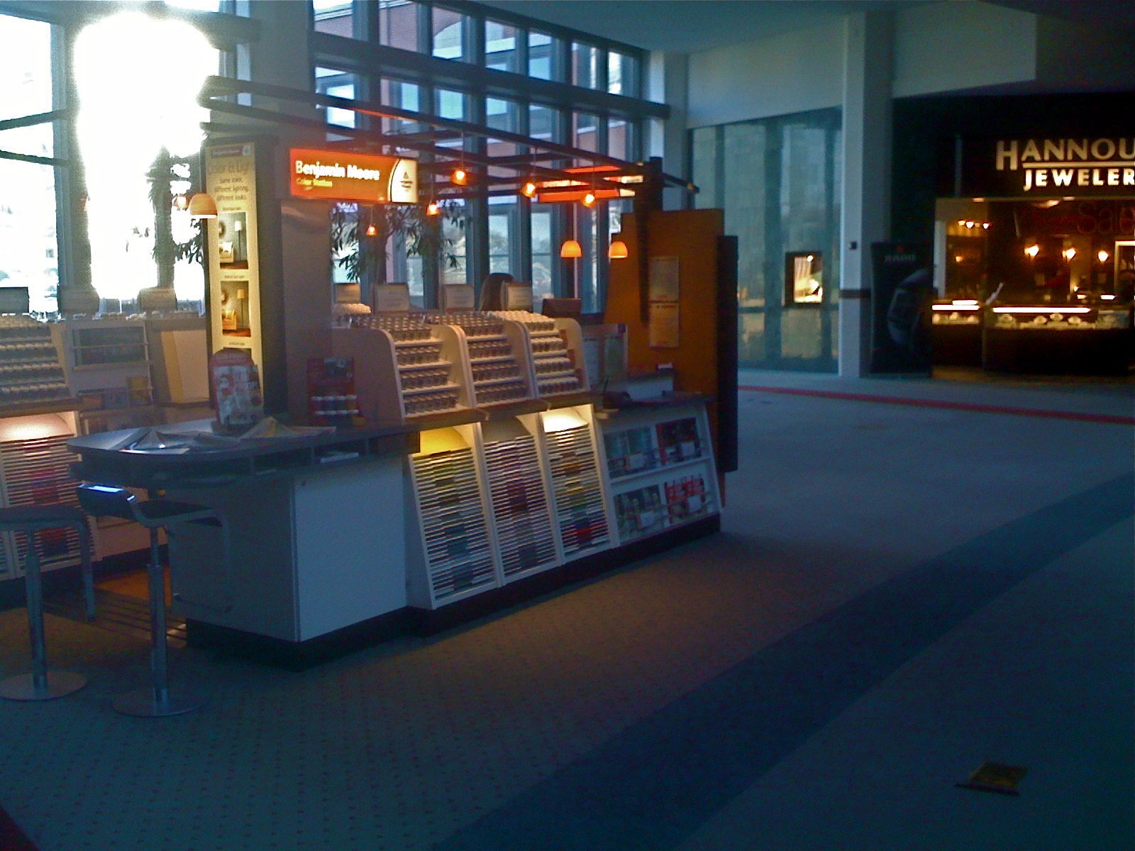 Commercial Building - HD Wallpaper 