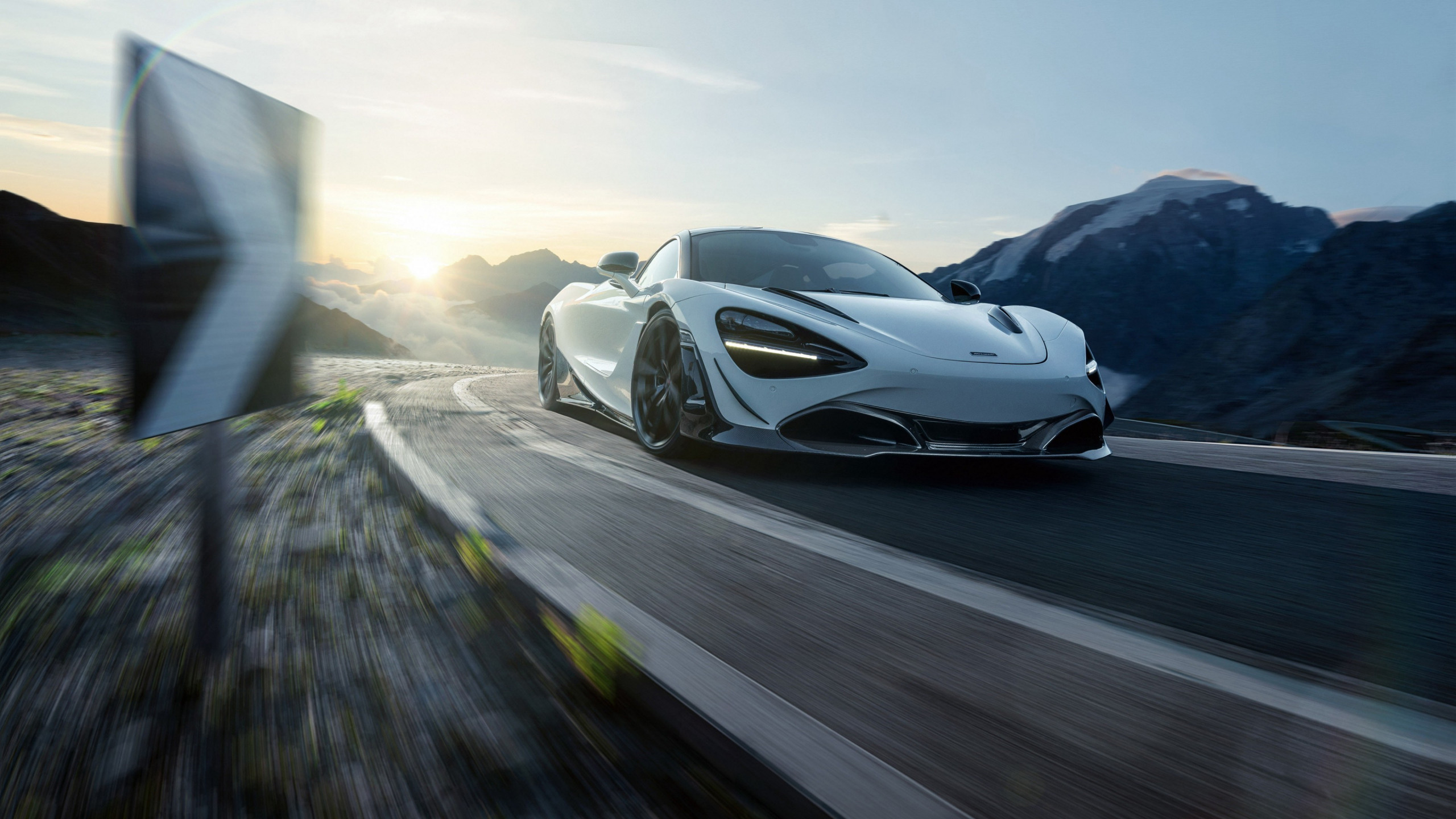 Mclaren 720s In Motion Wallpaper - 4k Mclaren 720s Background - HD Wallpaper 