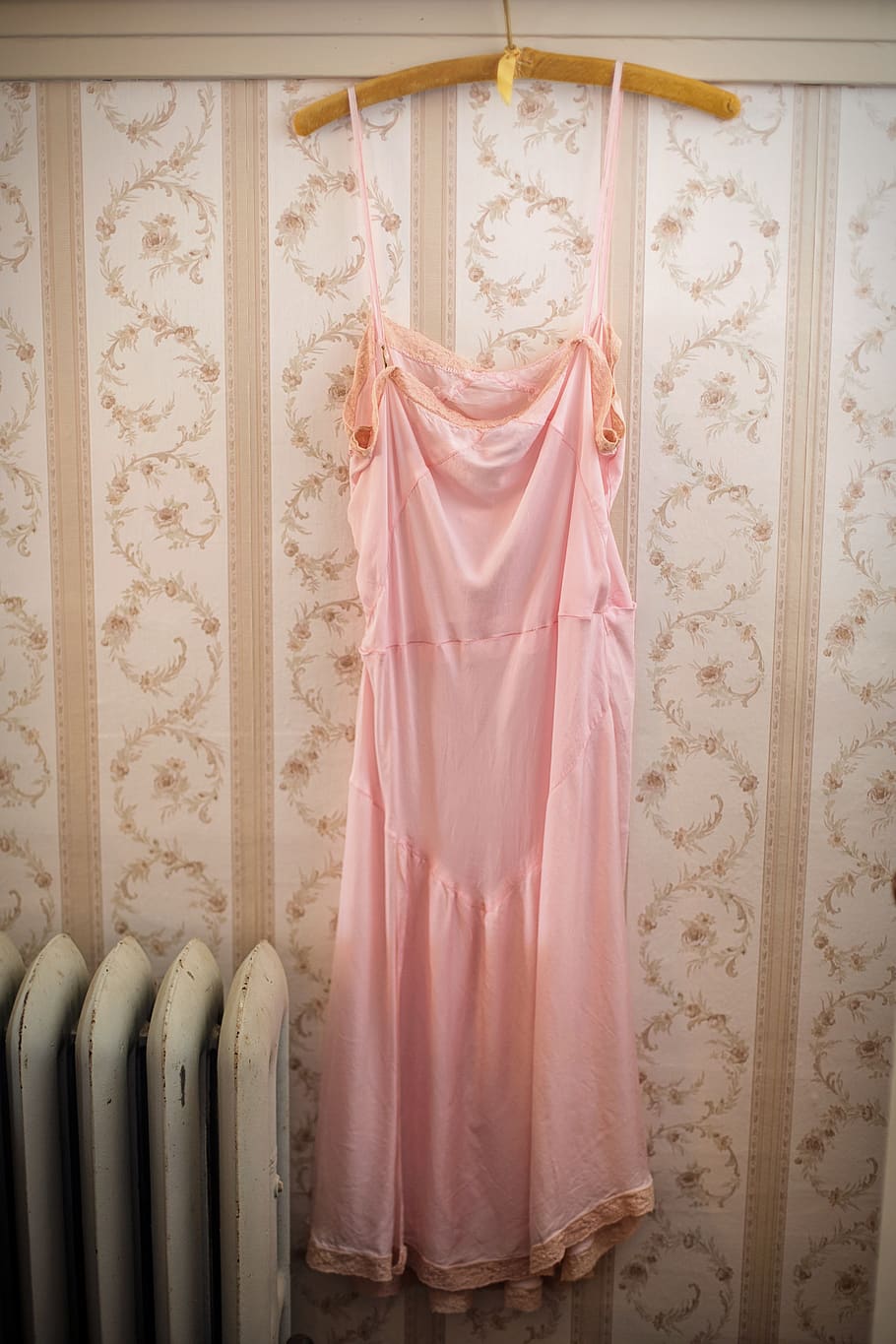 Nightgown, Silk, Pink, Wedding, Pretty, Vintage, Indoors, - Gown - HD Wallpaper 