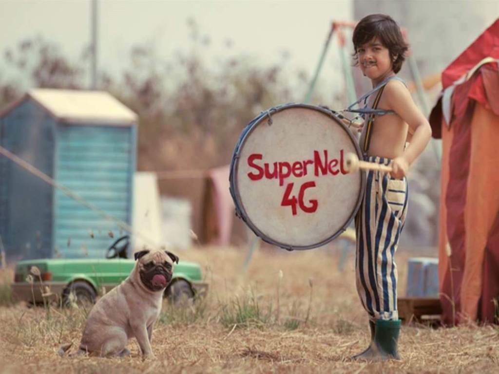 Vodafone Pug-drum - Airtel Bulldog - HD Wallpaper 
